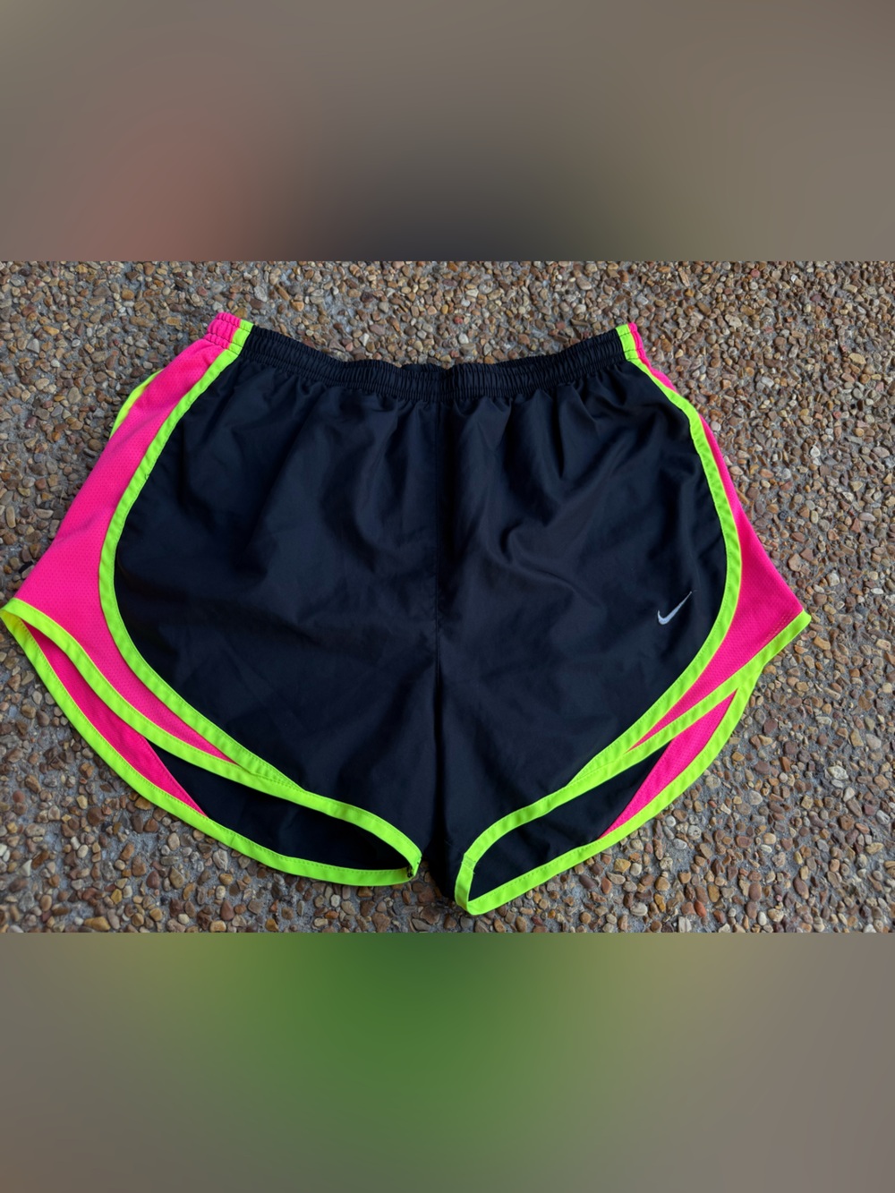 Nike Women's Tempo Dry Core 3" Running Shorts - Size M (Excellent Condition)